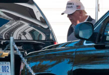 SEÑAL DI DIVISION FAMILIAR DEN FAMIA TRUMP