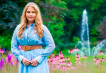 INDIGNACION DESPUES DI A HUMILIA PRINSES AMALIA