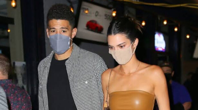 KENDALL JENNER TA PRONKIA CU MEDAYA DI ORO TOYKO 2020