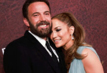 MR & MRS AFFLECK