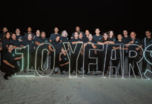 E DAMANAN Y CABAYERONAN DI THE RITZ-CARLTON, ARUBA A SER HONRA PA UN DECADA DI SERVICIO EXCEPCIONAL