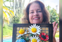 ARTISTA Y DOCENTE DI ARTE DI MOSAIC